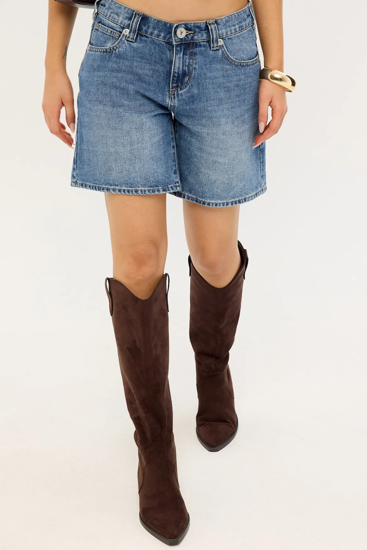 99 Boyfriend Short Bebe
