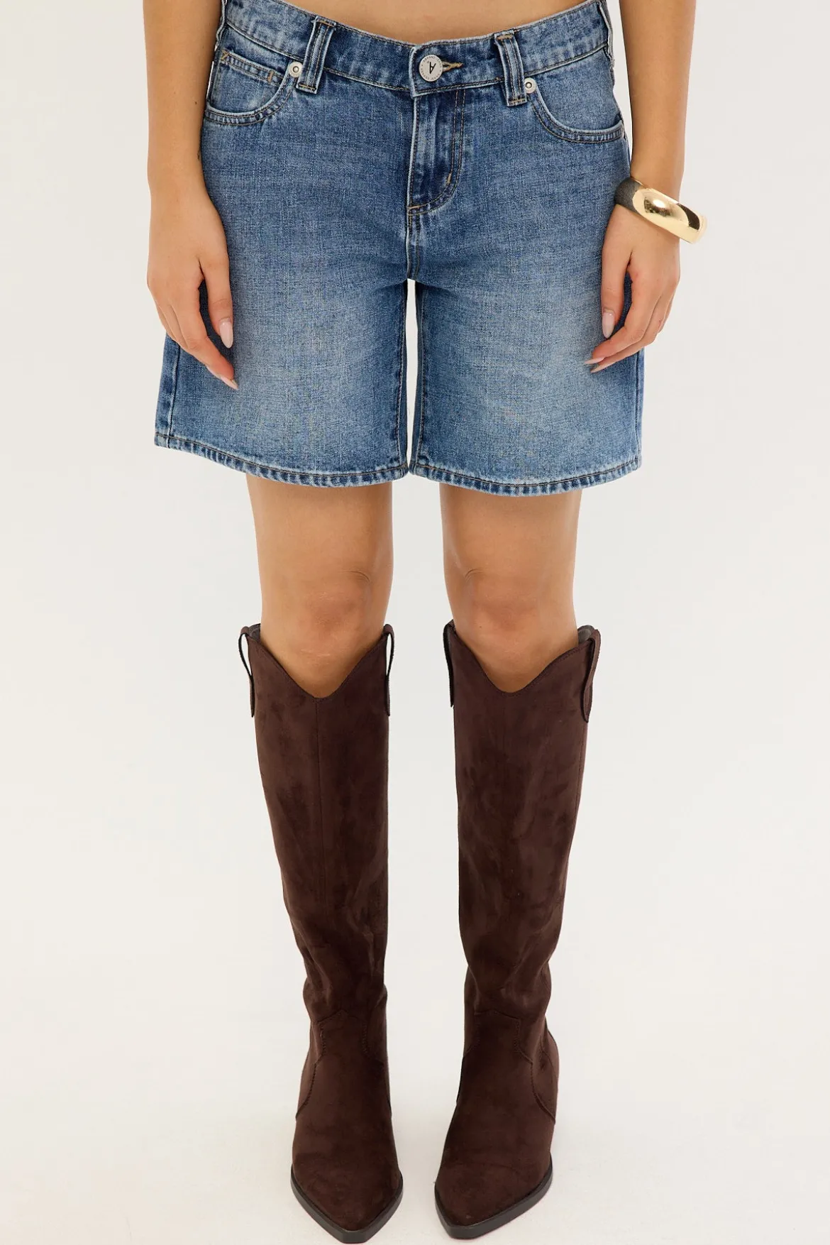 99 Boyfriend Short Bebe