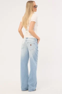 99 Low Baggy Jean Kaia Worn Light Blue