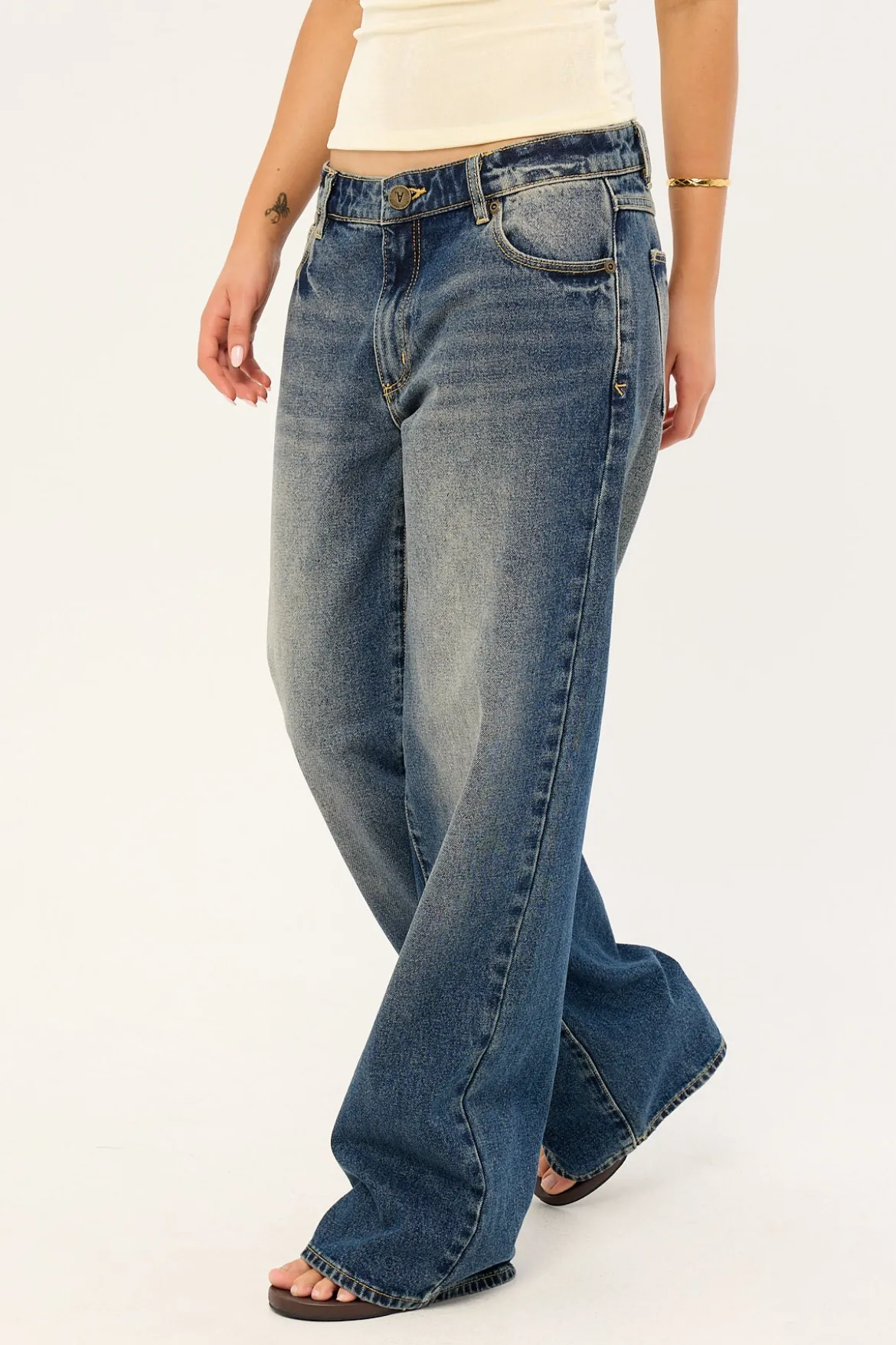 99 Low Baggy Jean Miley Bleach Blue