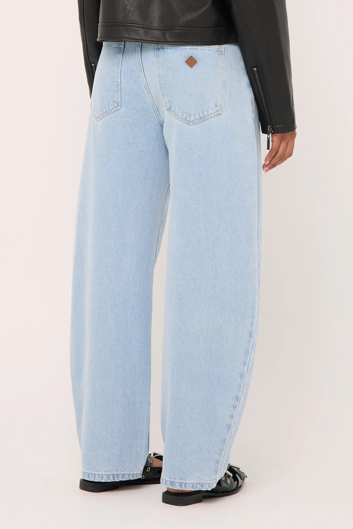 95 Low Barrel Jean Kendall Blue