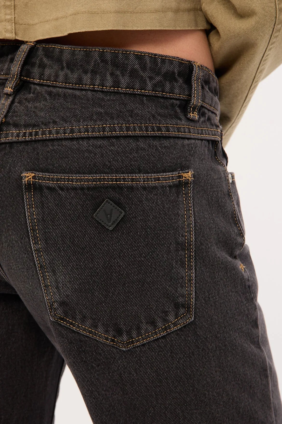 99 Low Rise Baggy Jean Cara Black Organic