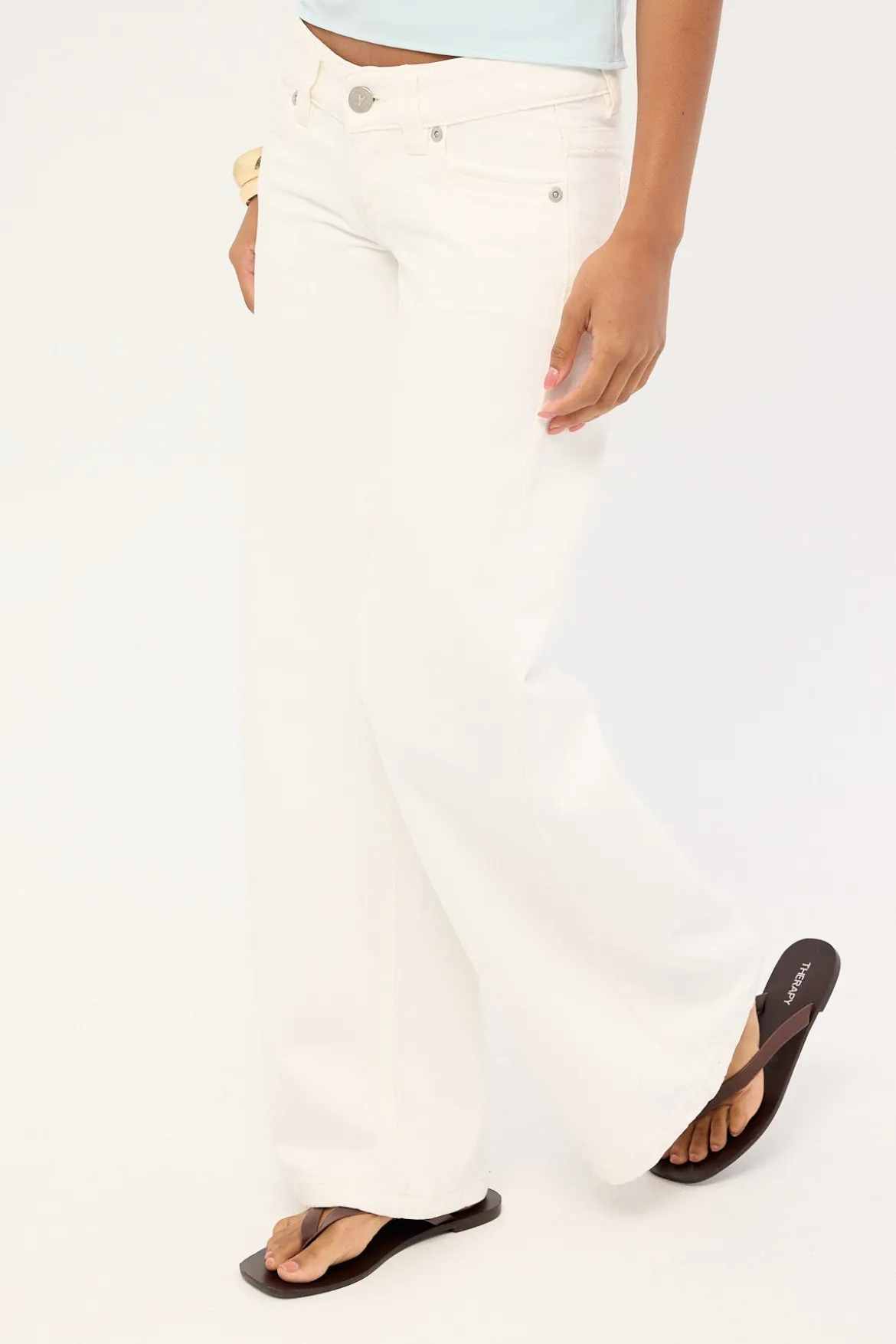 00 Wide Low Jean White RCY
