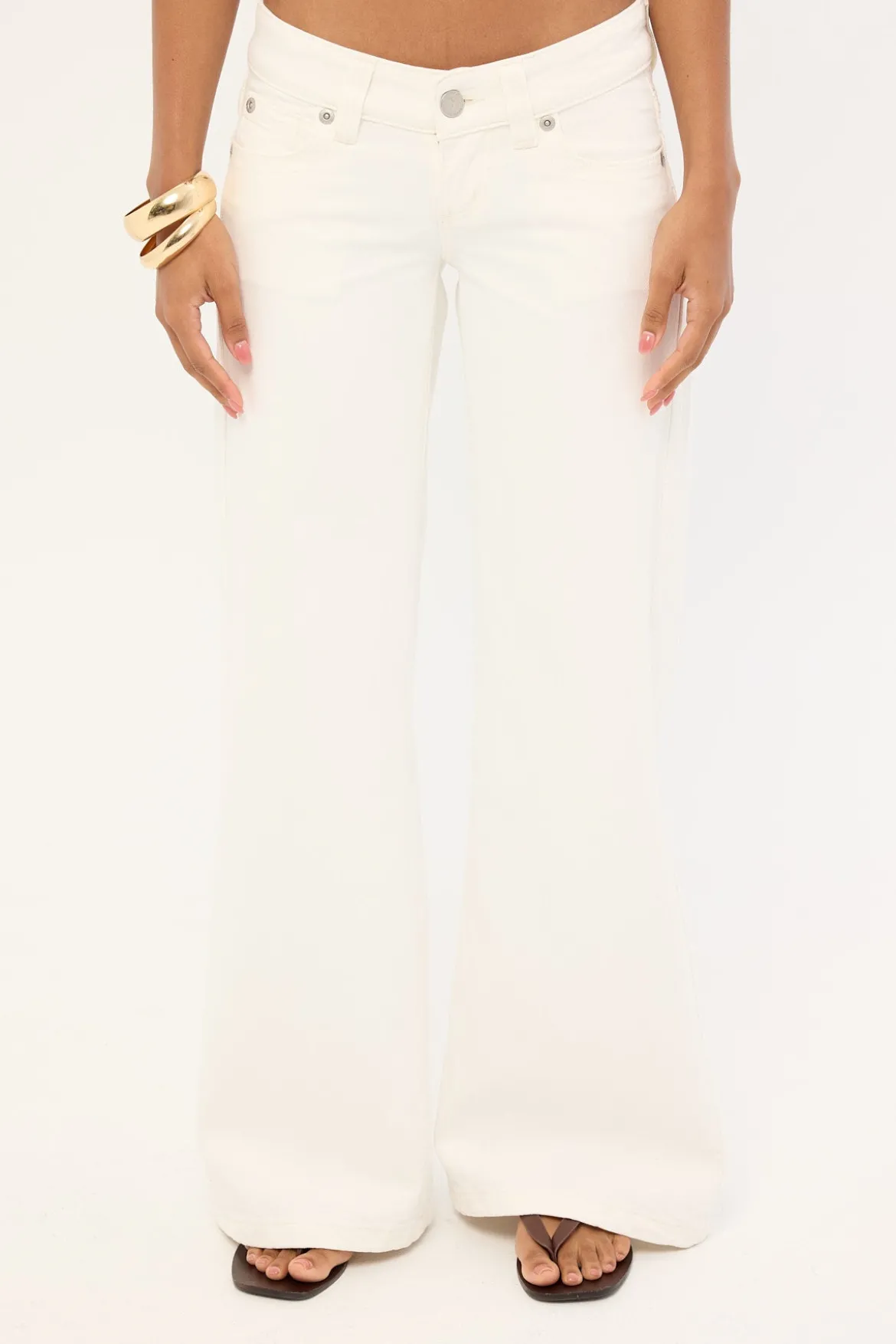 00 Wide Low Jean White RCY