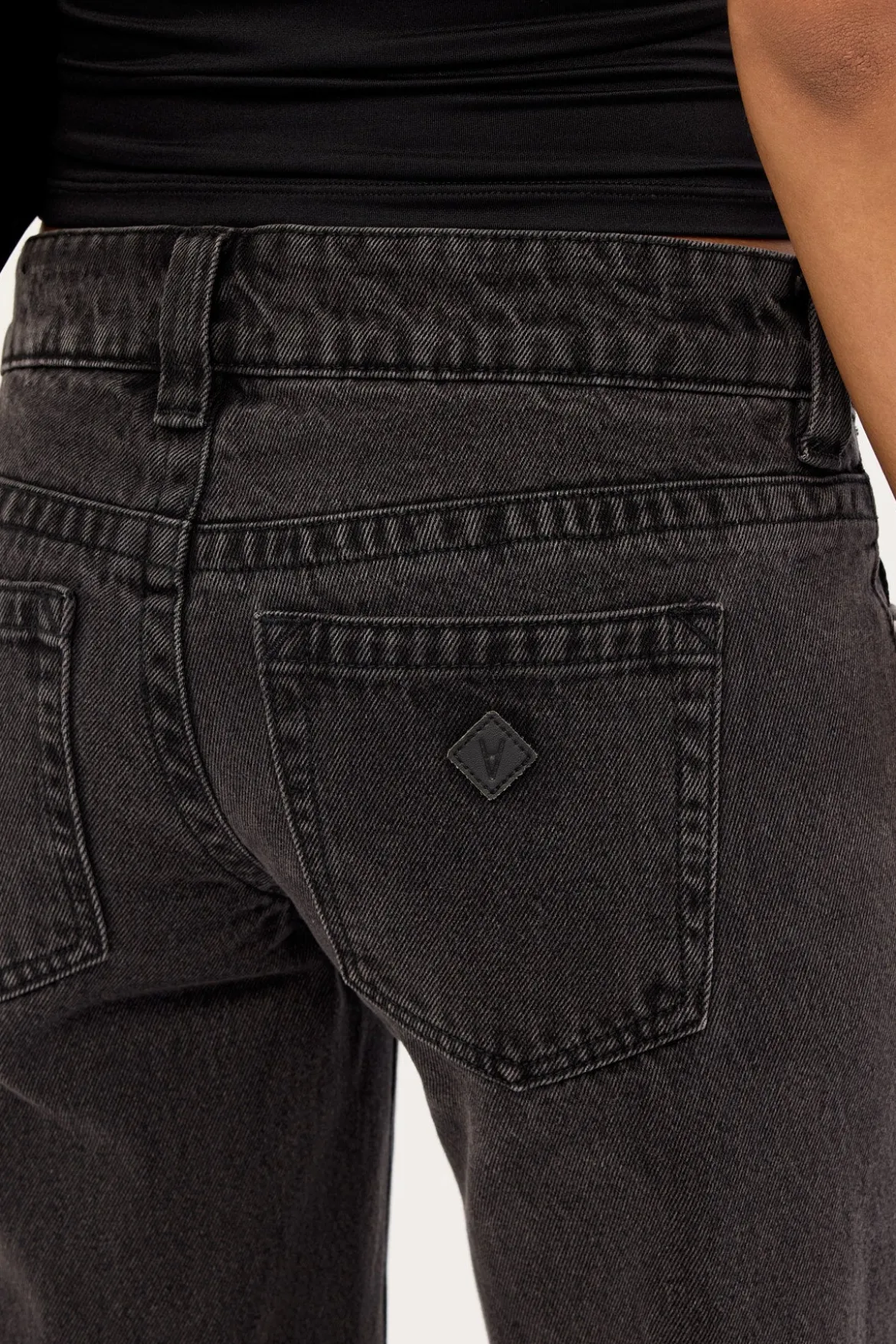 00 Wide Low Rise Jean Heidi RCY Black
