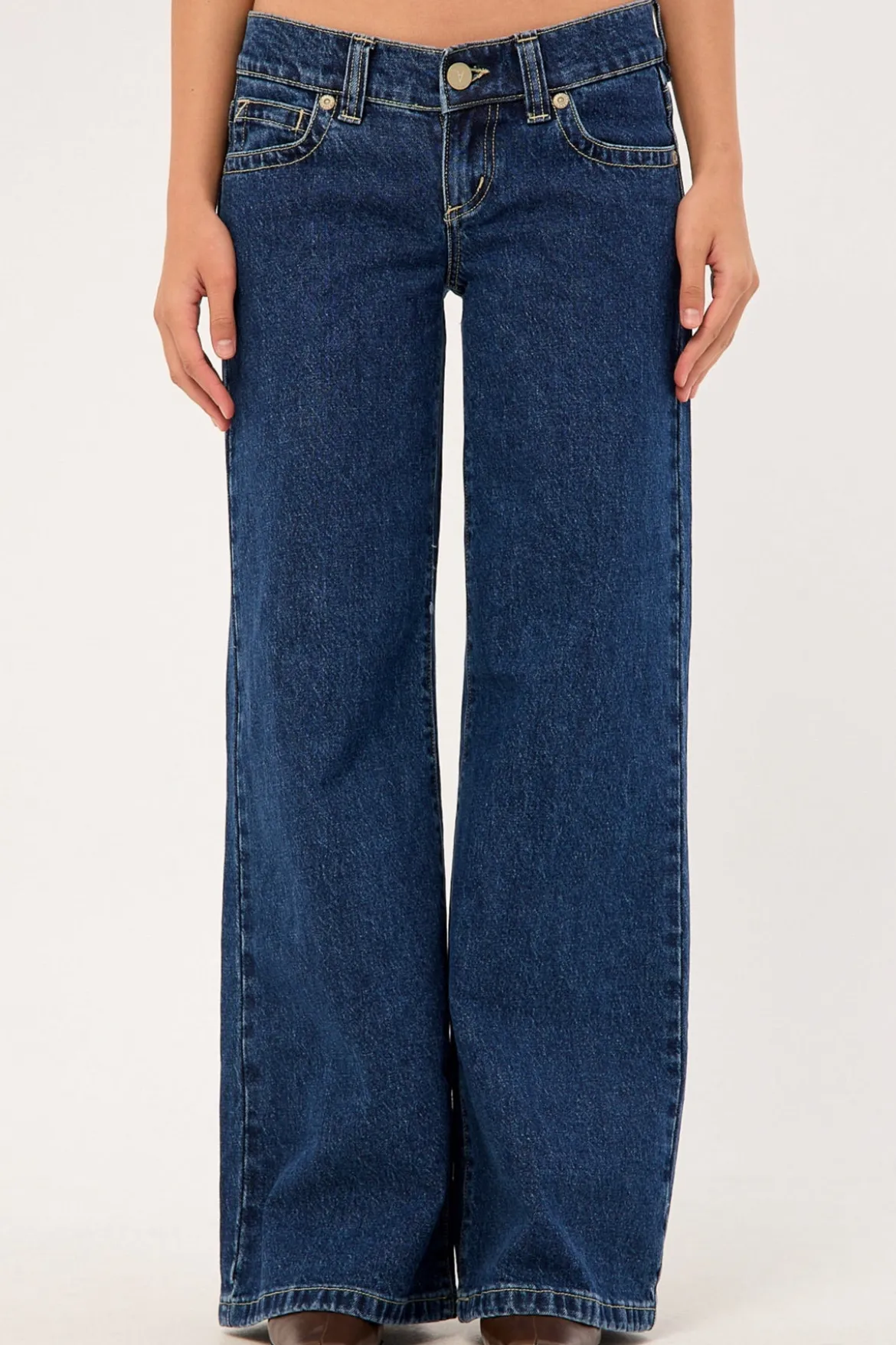 00 Wide Low Rise Jean Tara Indigo