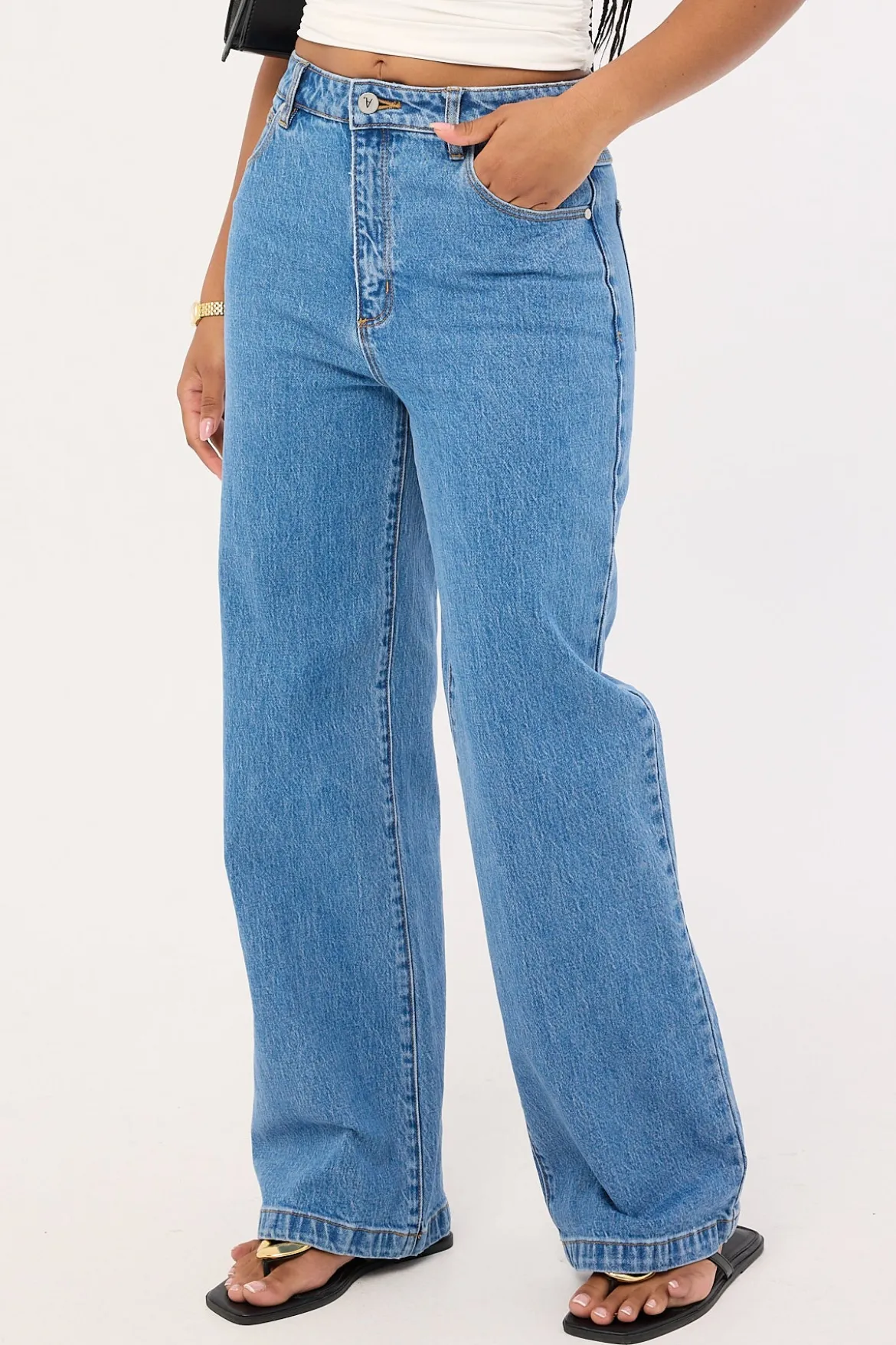 A 94 High Waisted Wide Jean Debbie