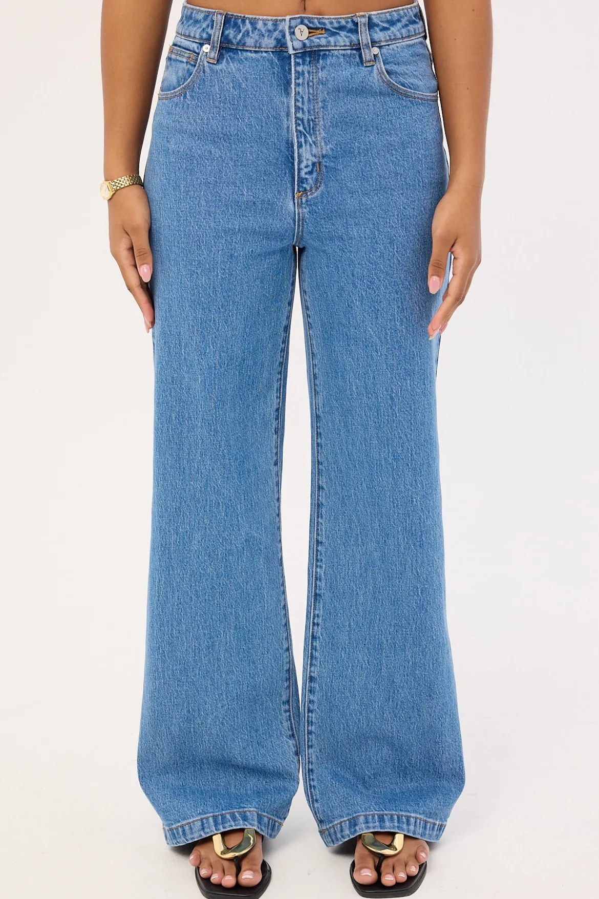 A 94 High Waisted Wide Jean Debbie