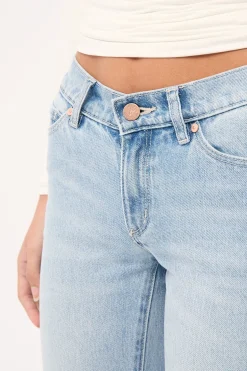 A 99 Low Straight Jean Gia Organic Blue