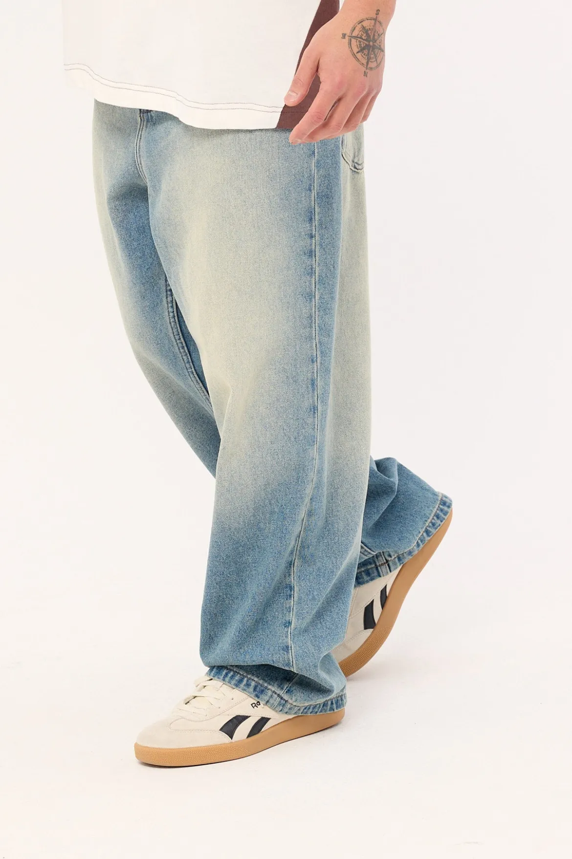 A6 Big Baggy Donny Bleach Blue