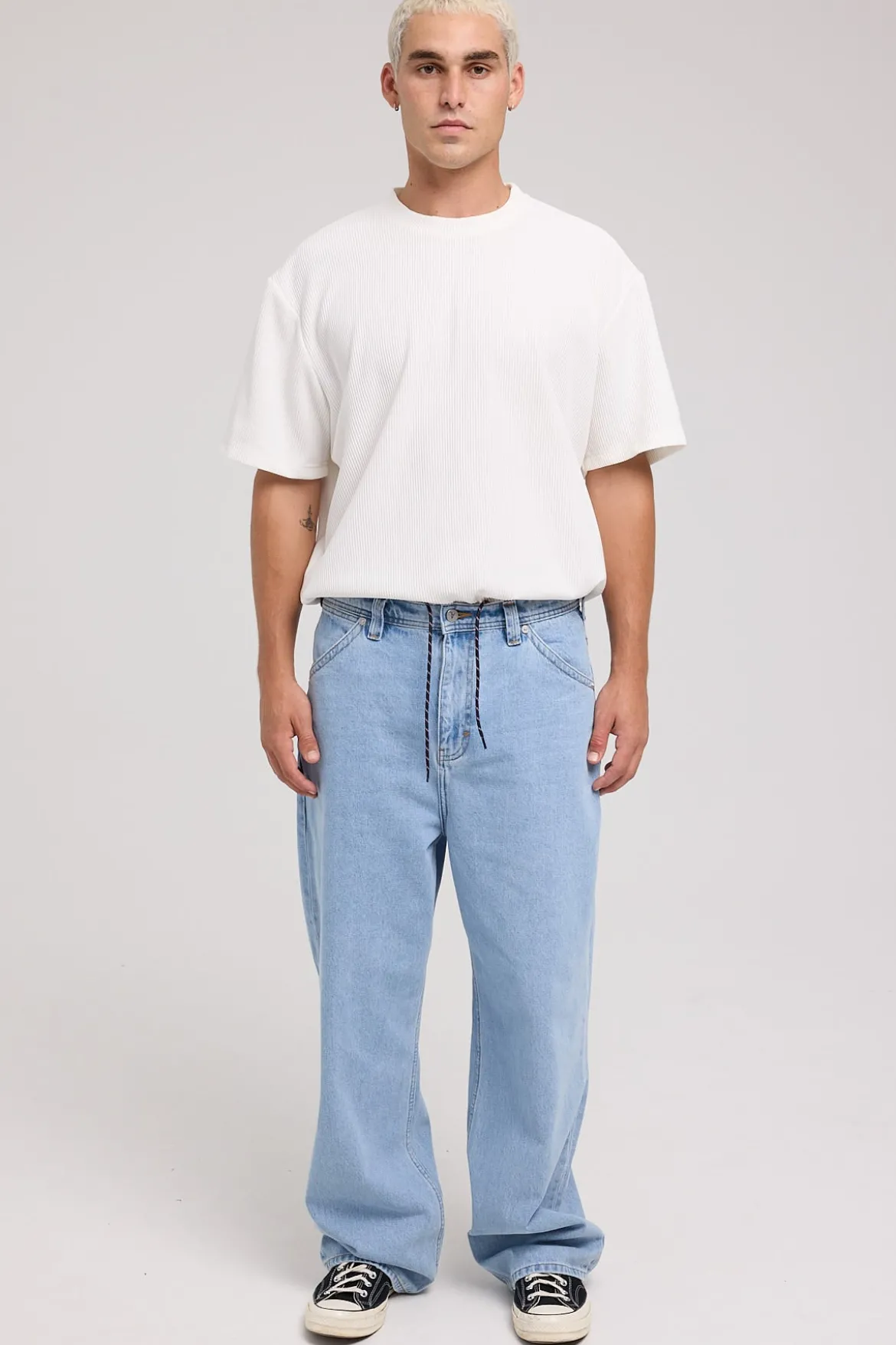 A6 Big Baggy Jean Bleach Blue