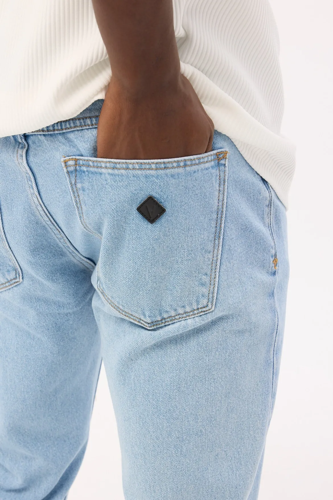 A Chopped Straight Jean Walkman Blue