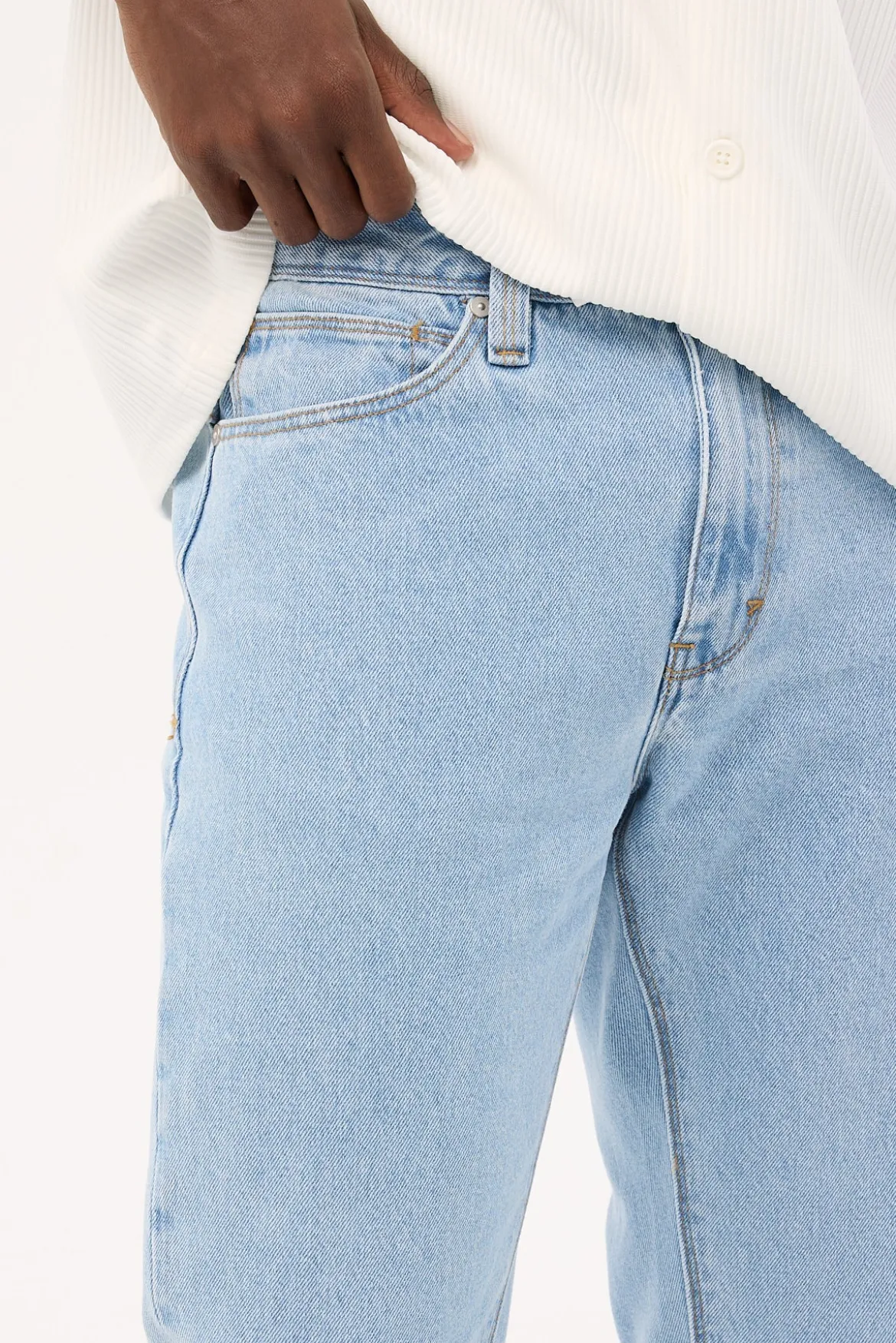A Chopped Straight Jean Walkman Blue