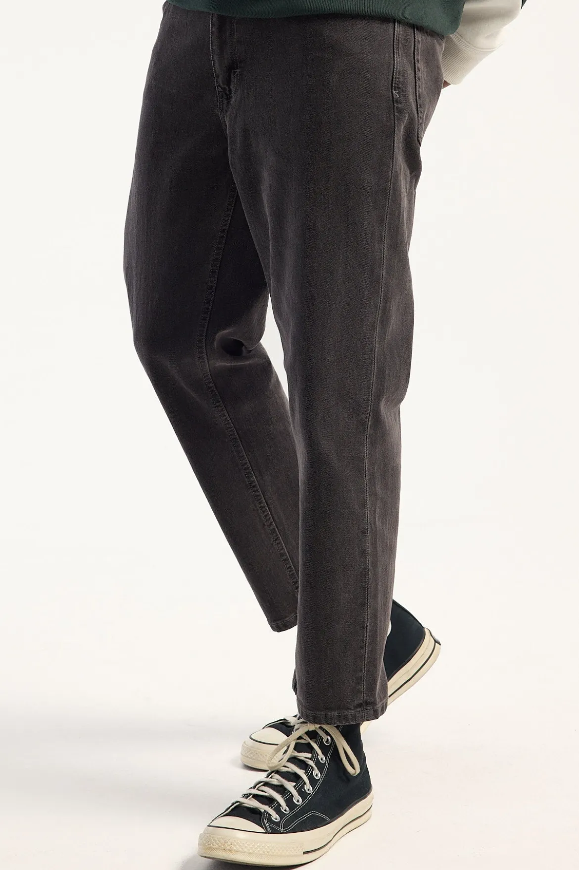 A3 Crop Jean Bazza Washed Black