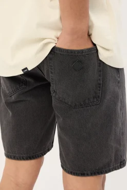 A3 Straight Short Bazza Washed Black