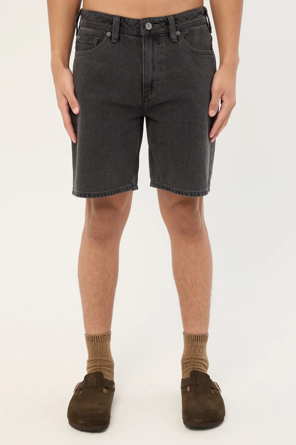 A3 Straight Short Bazza Washed Black