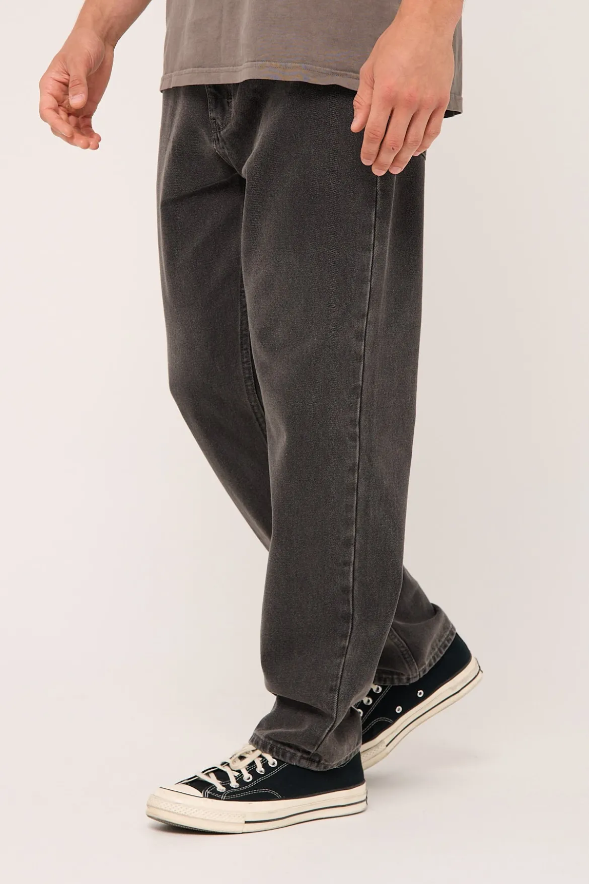 A4 Taper Bazza Jean Washed Black