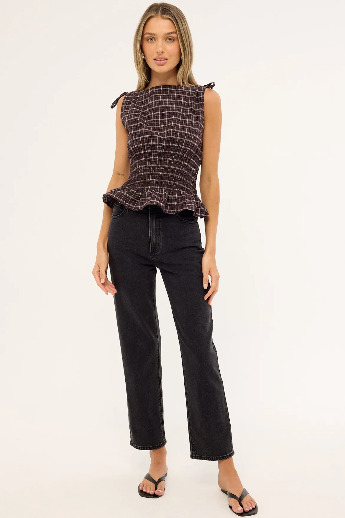 A Venice High Waisted Straight Jean Charo Black