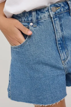 A Venice Short Chantelle Organic