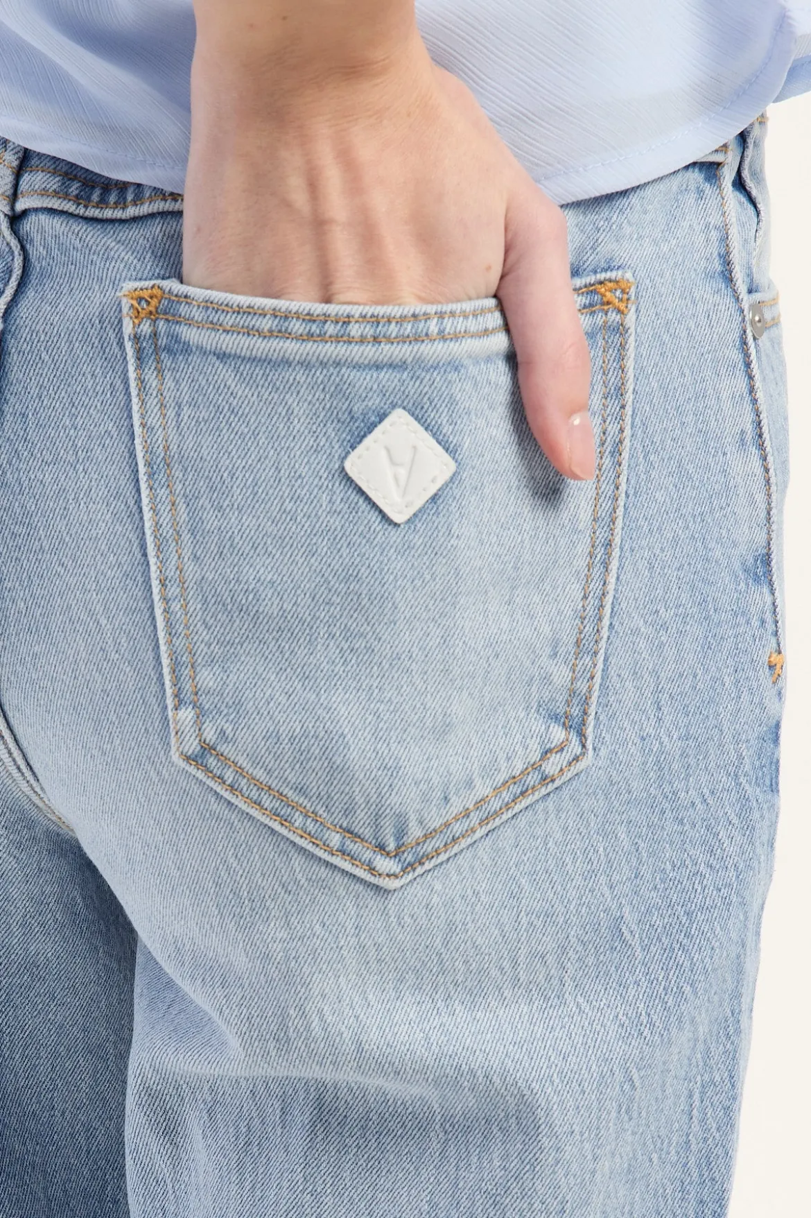 A Venice Straight High Waisted Jean Jessie Blue