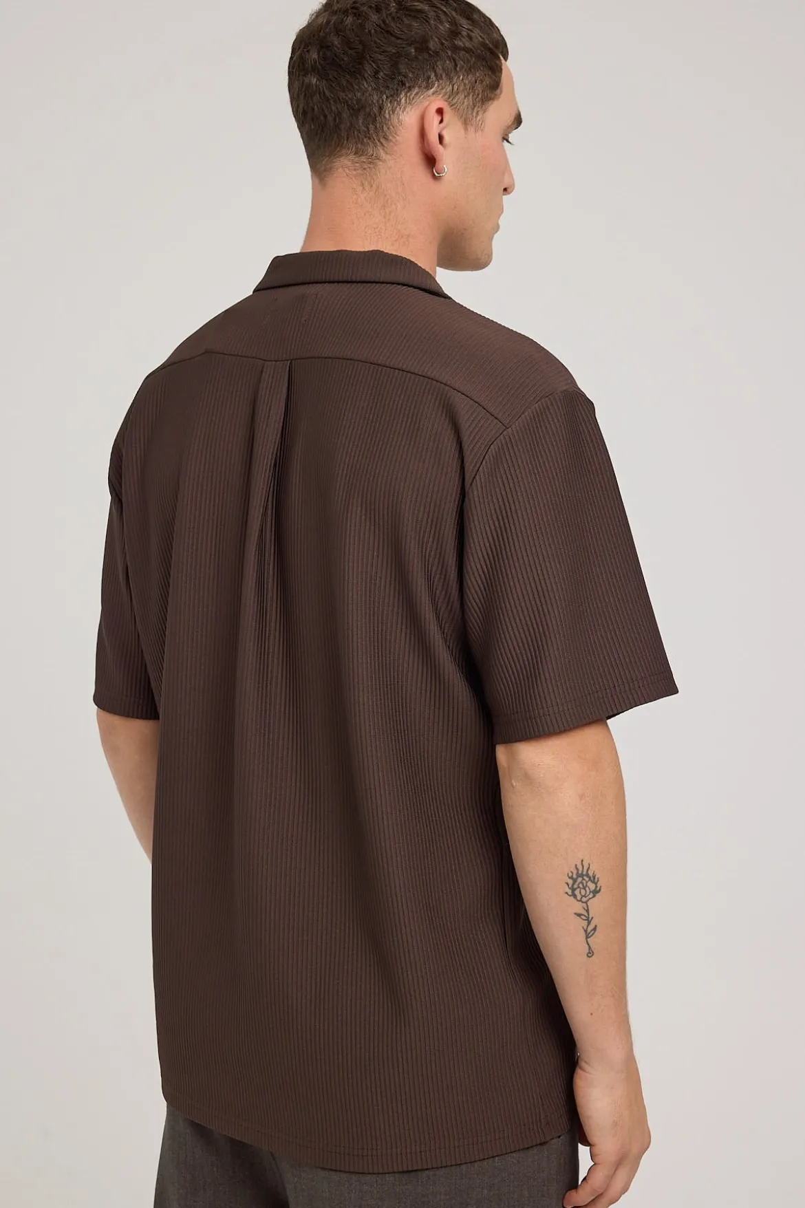 Austin Pleated Resort Shirt Dark Brown
