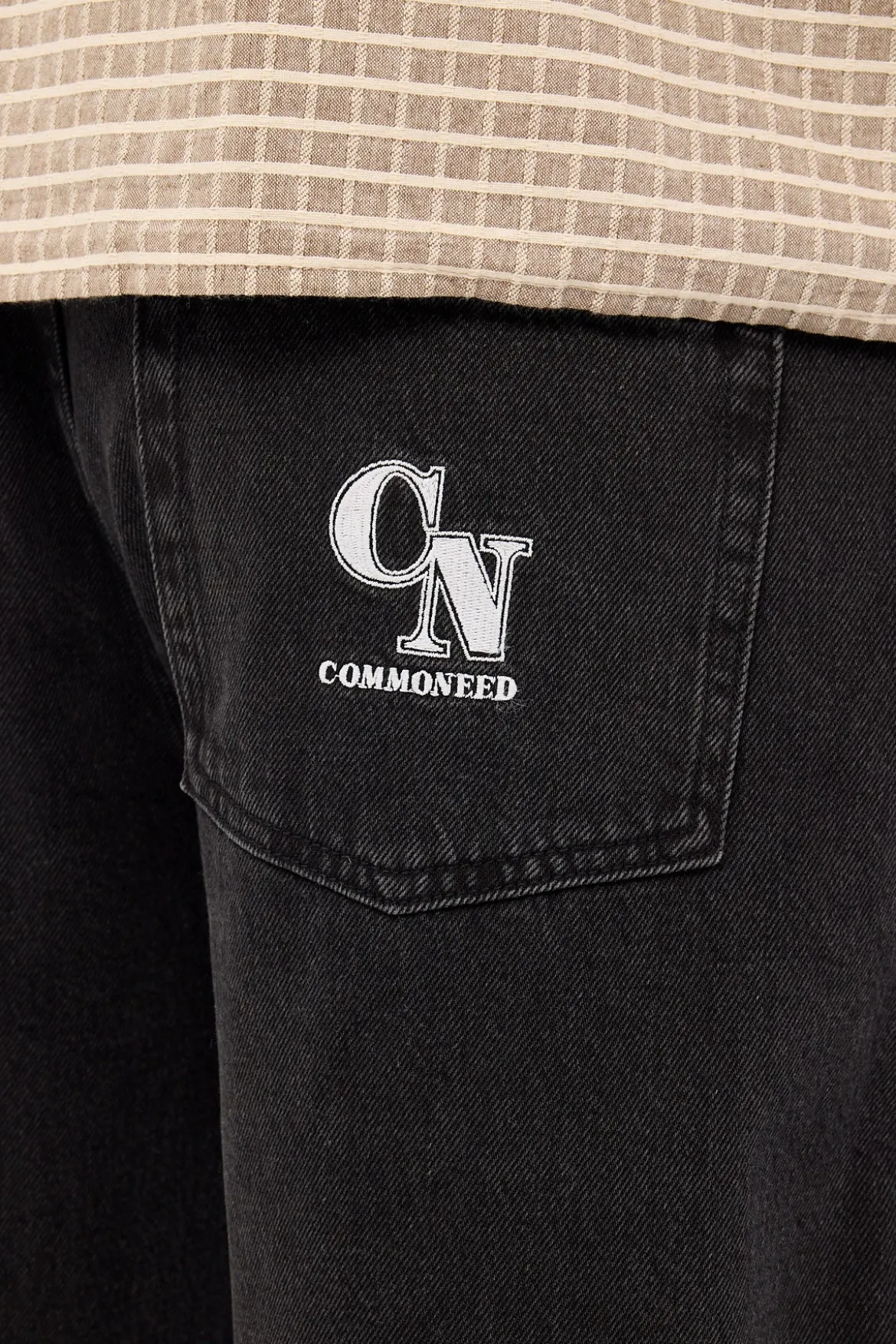 Axis Barrel Jean Black