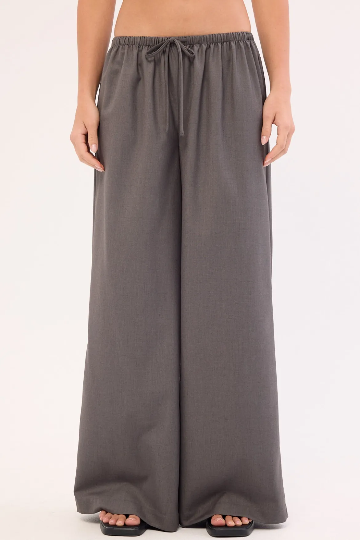 Azalea Mid Rise Pant Charcoal