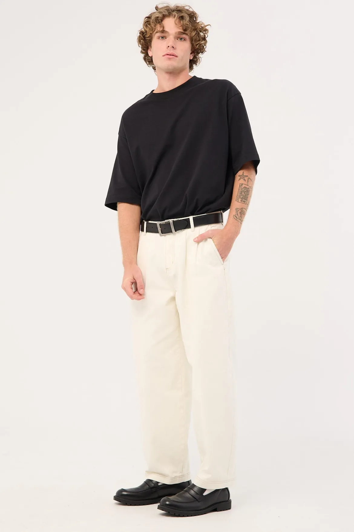 Blanco Pleated Baggy Jean Ecru