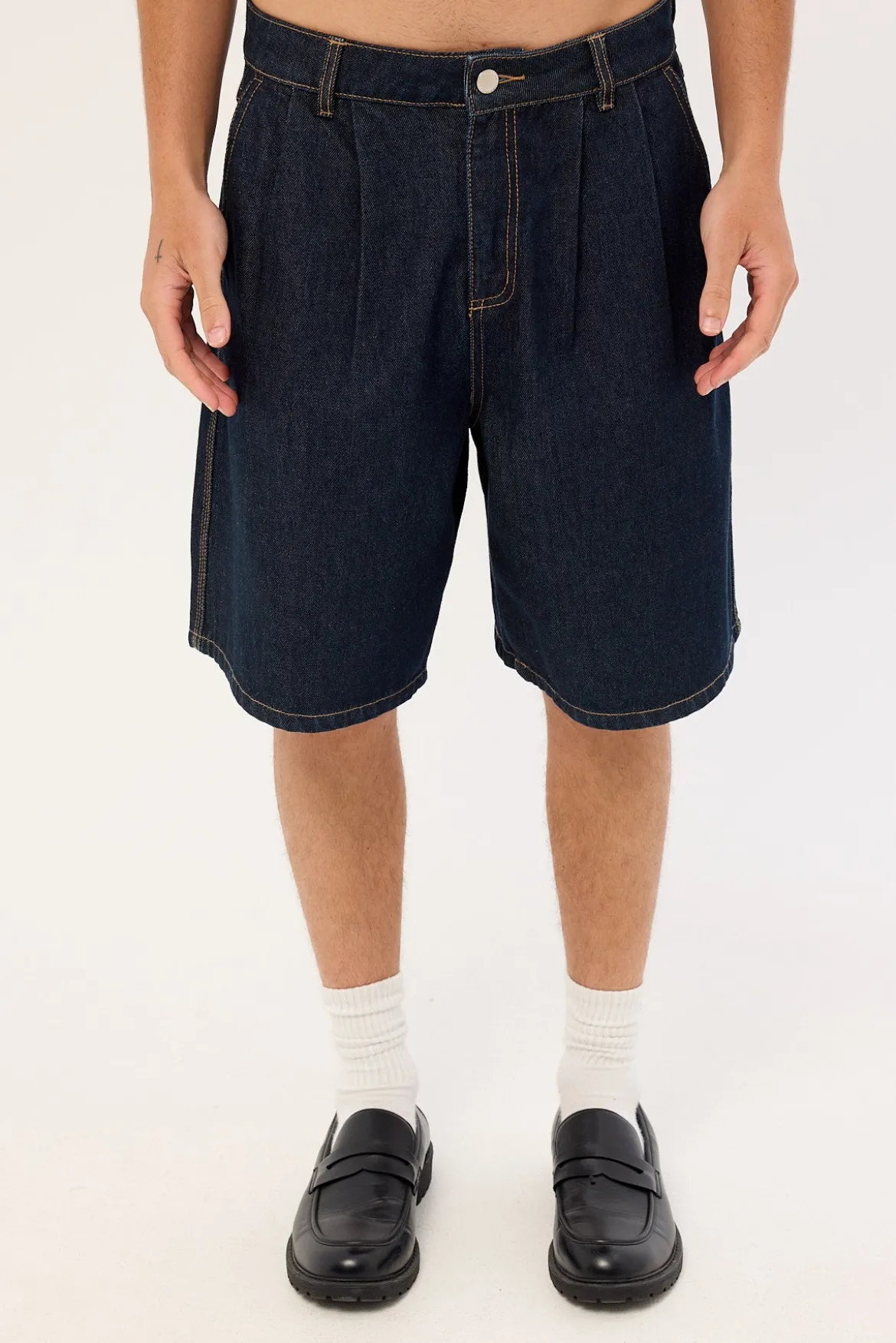 Blanco Pleated Jort Raw Indigo