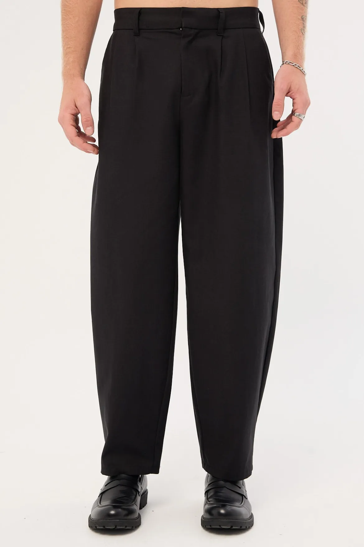 Blanco Pleated Tailored Trouser Black