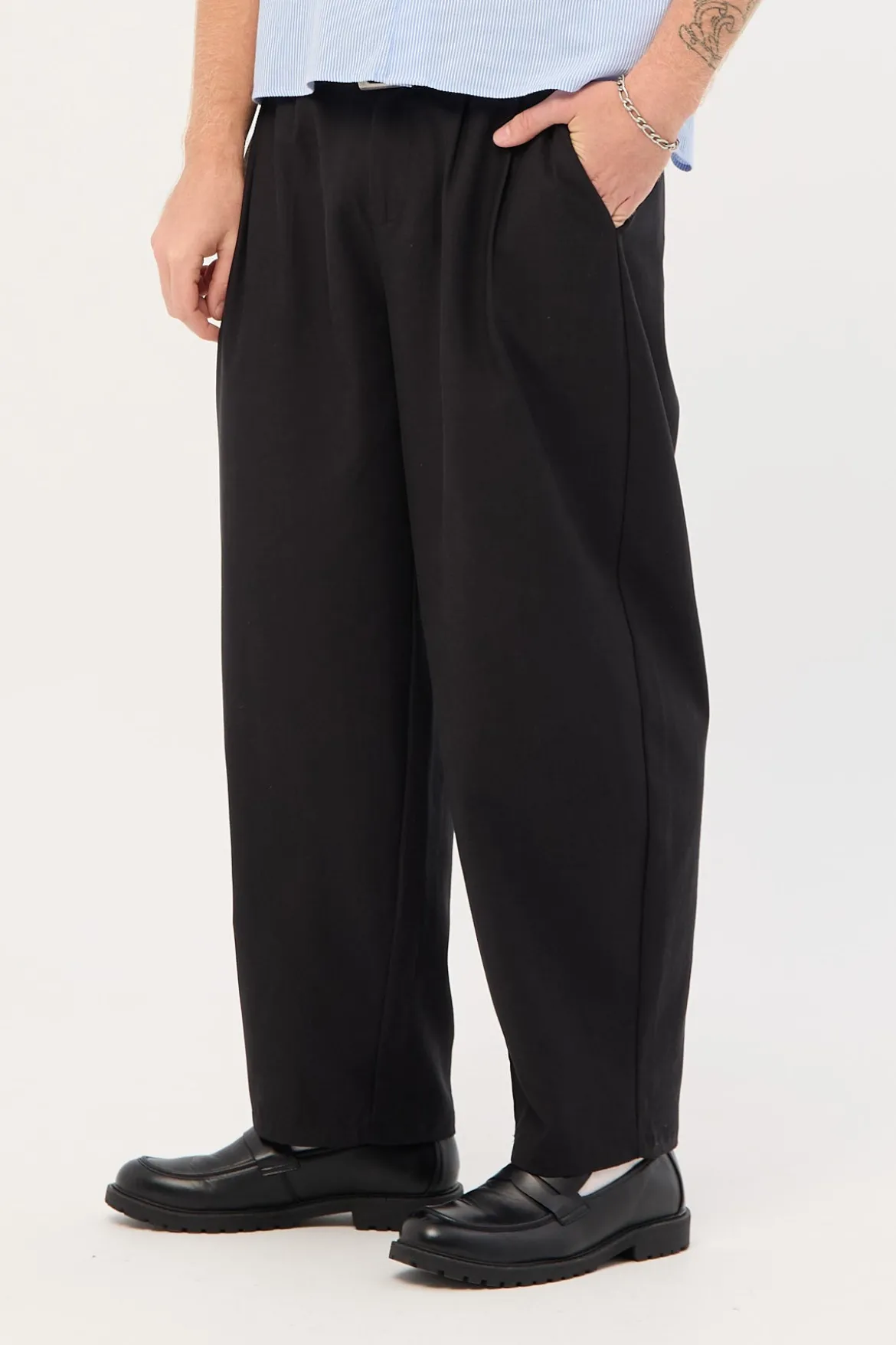 Blanco Pleated Tailored Trouser Black