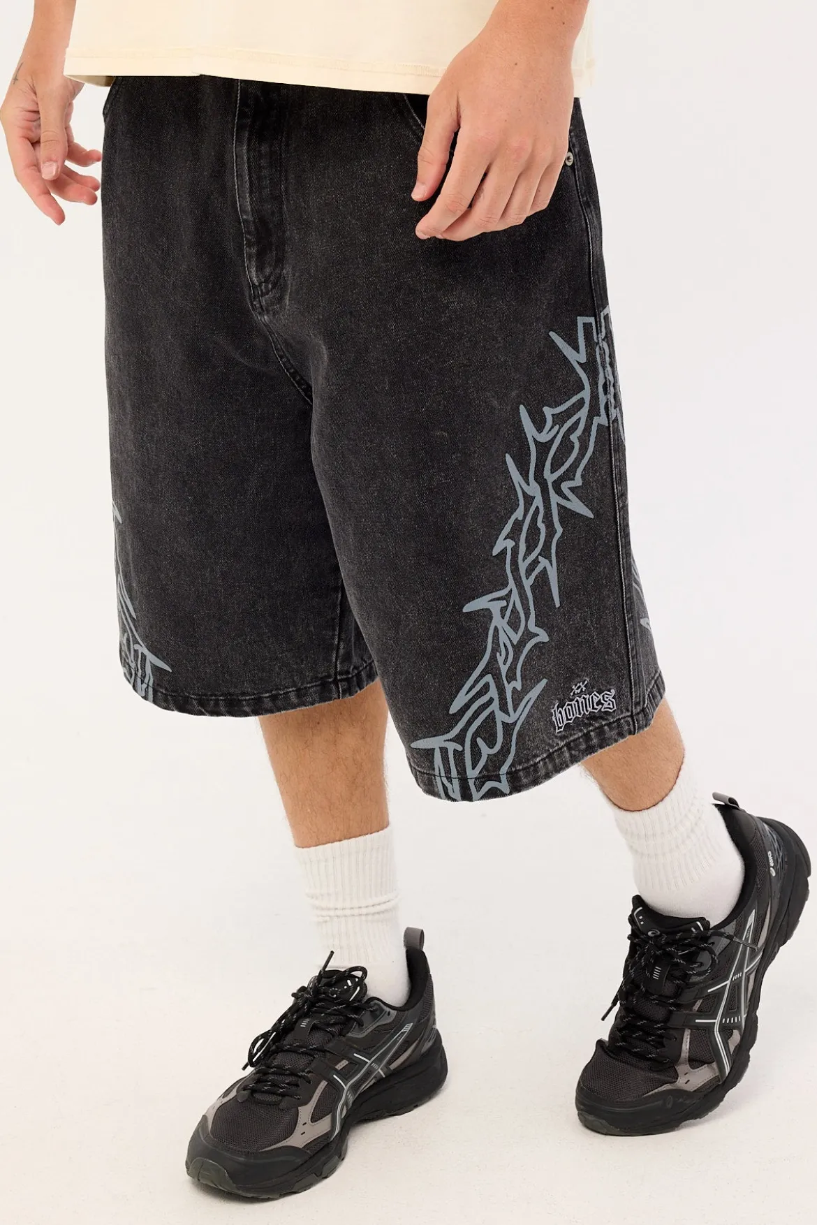 Bones Barned Denim Shorts Washed Black