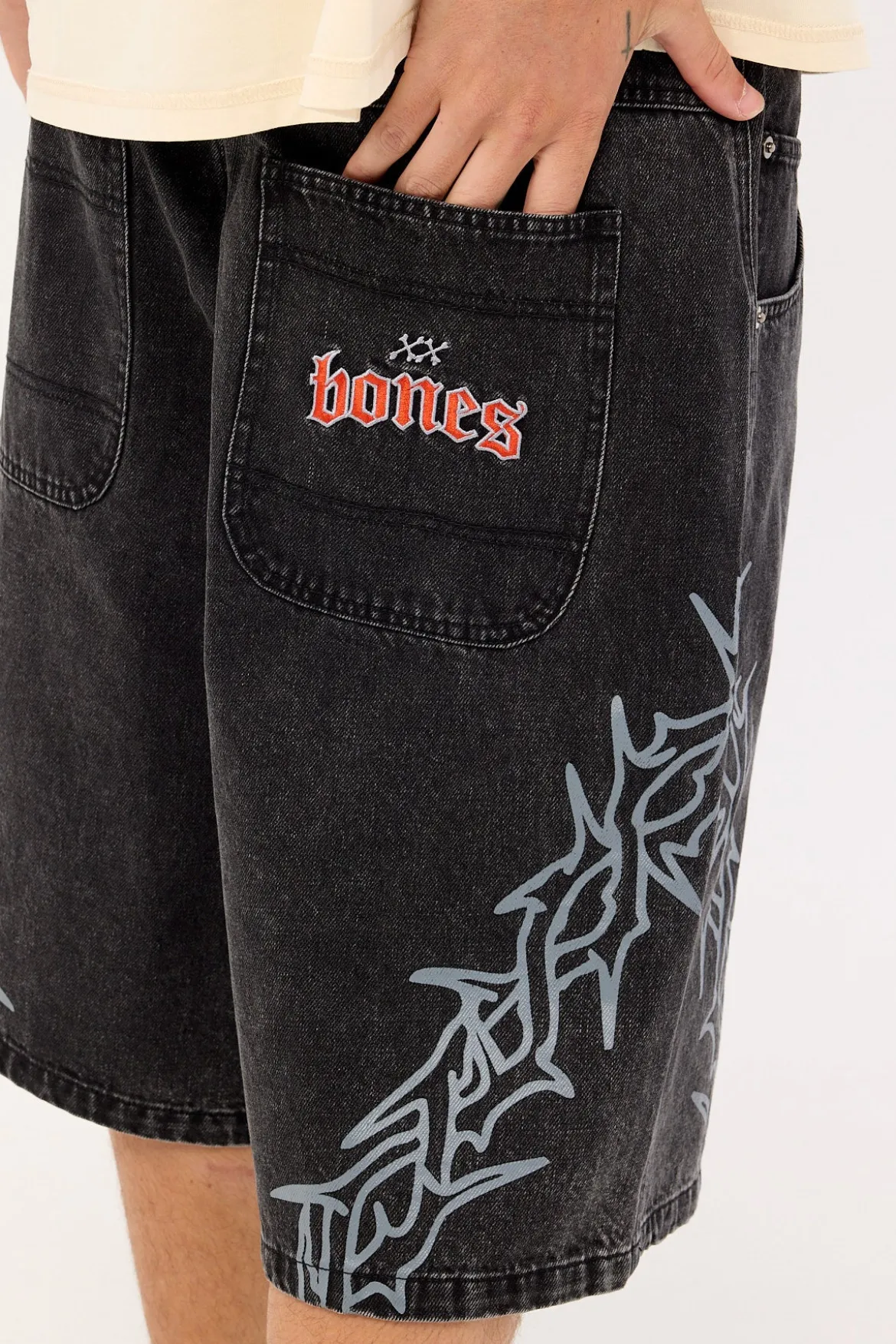 Bones Barned Denim Shorts Washed Black