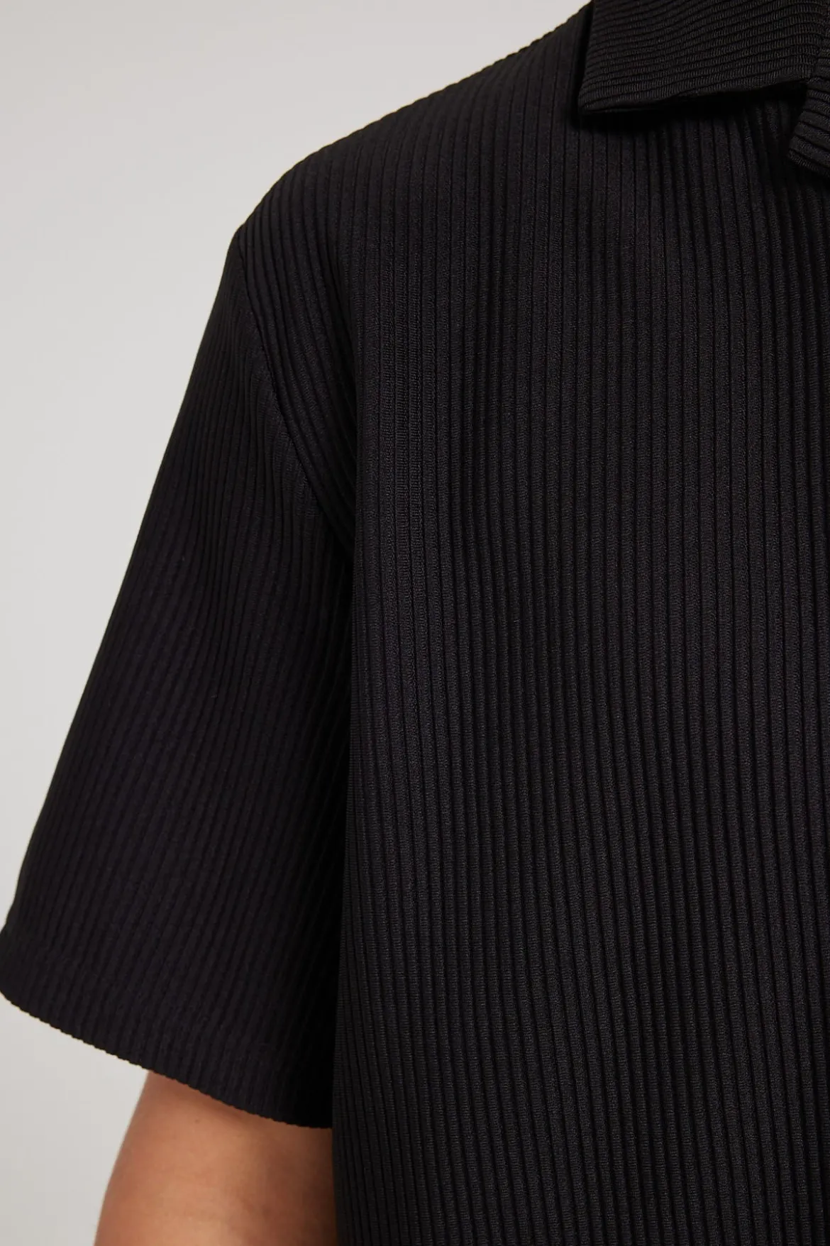 Brooklyn Pleated Resort Shirt Black