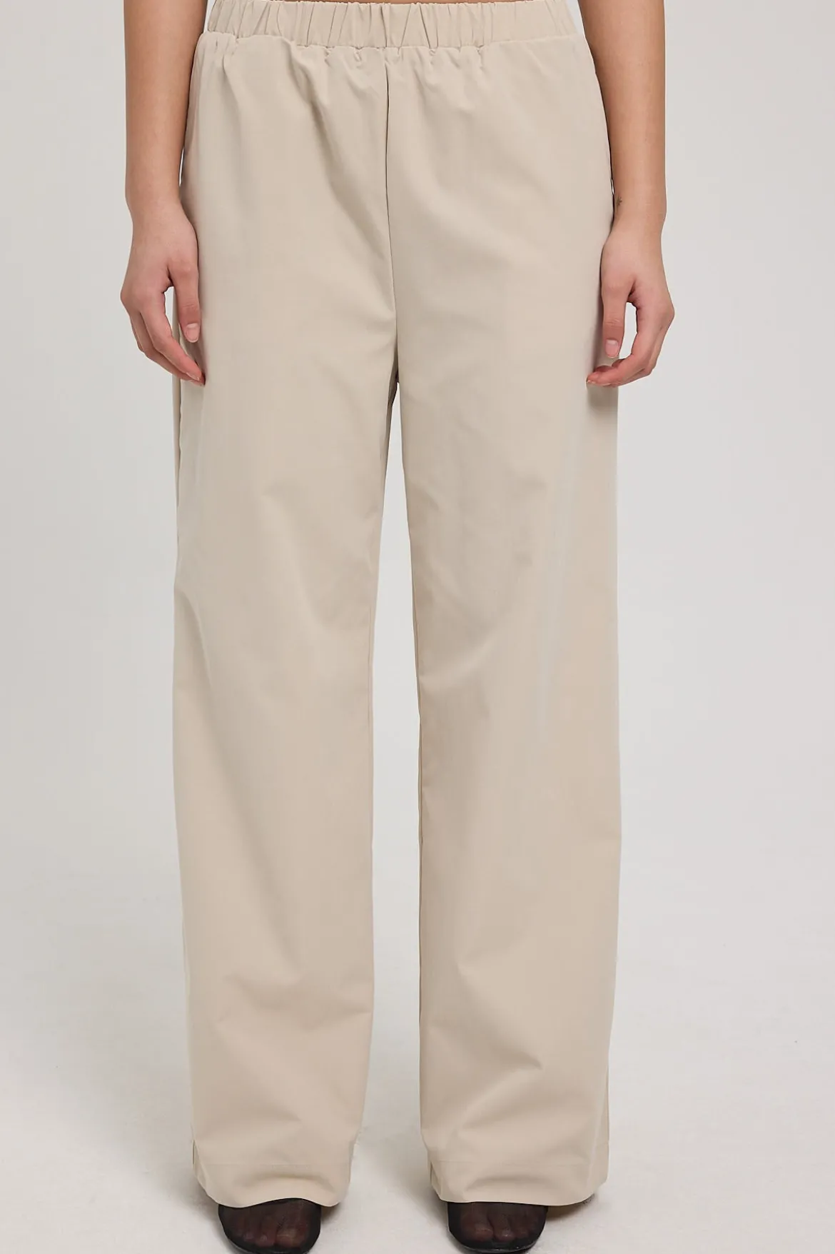 Cairo Mid Rise Relaxed Pant Stone