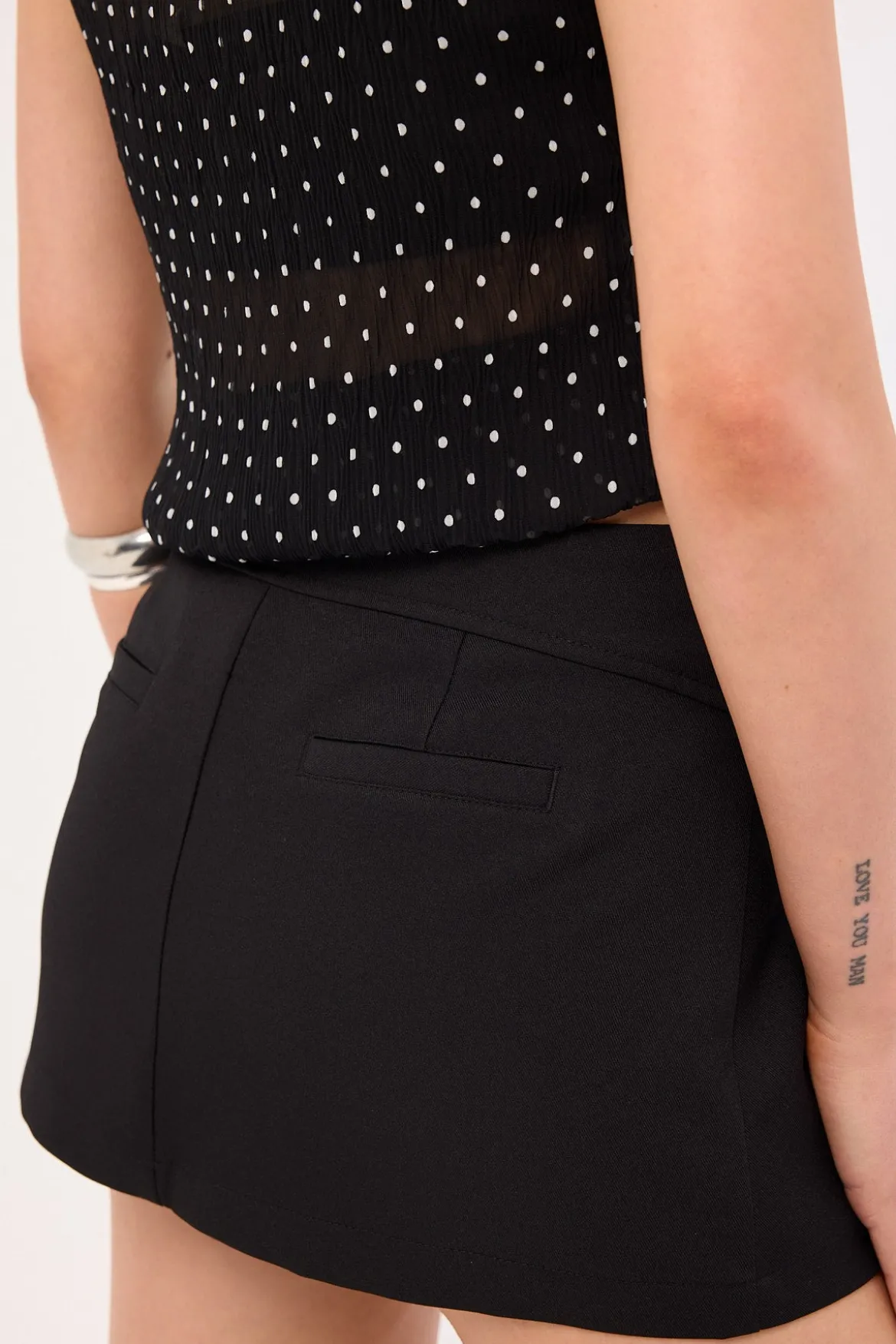 Charli Low Rise Buckle Skirt Black