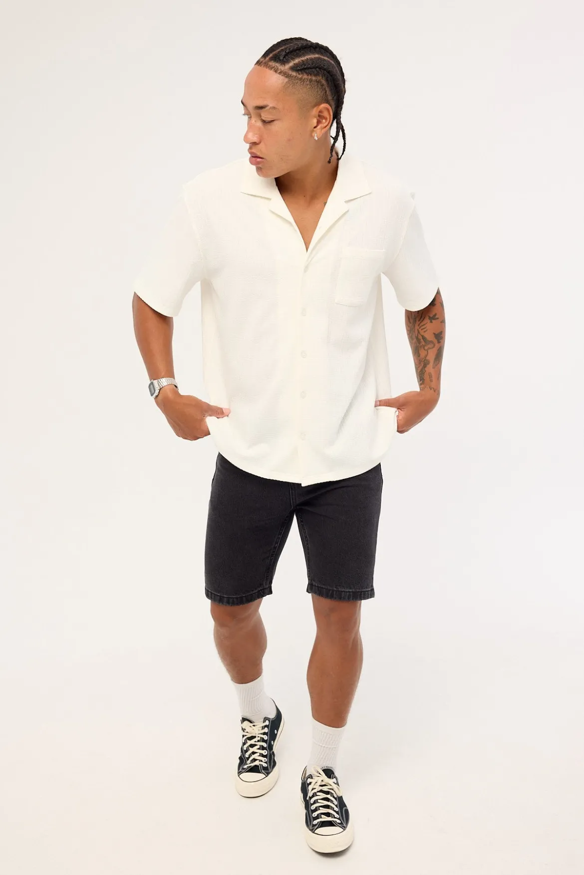 Chopped Hem Slim Straight Denim Short Aged Black