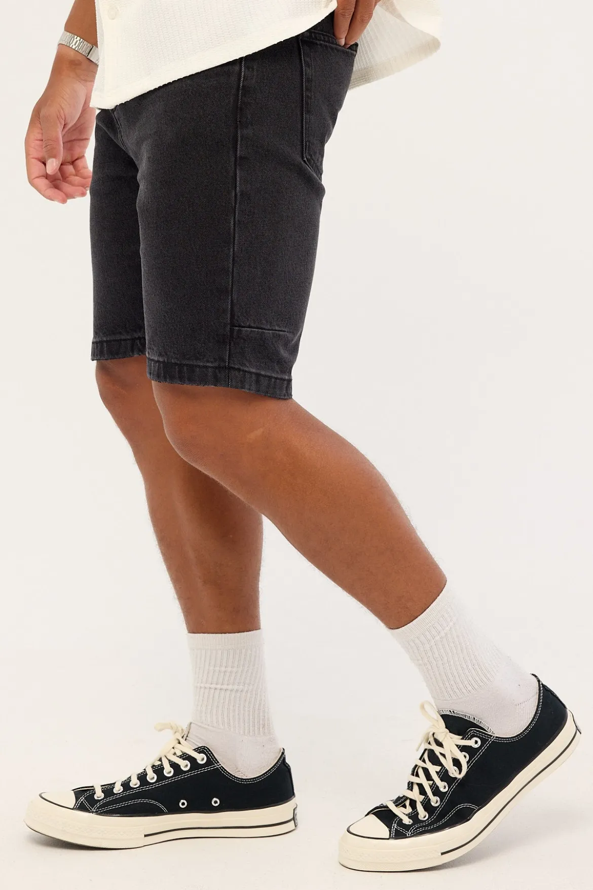 Chopped Hem Slim Straight Denim Short Aged Black