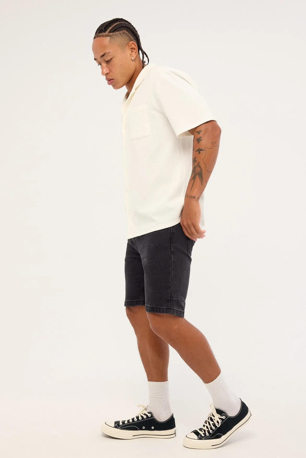 Chopped Hem Slim Straight Denim Short Aged Black