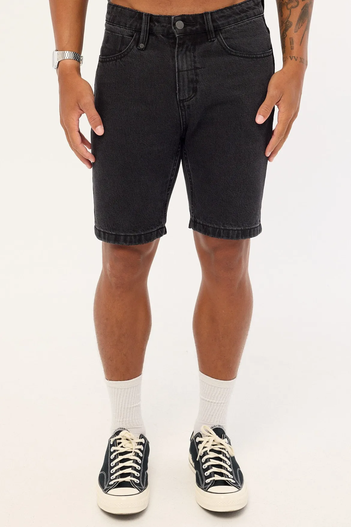 Chopped Hem Slim Straight Denim Short Aged Black