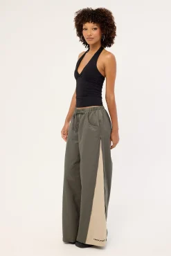Chutes Parachute Zip Side Pant Charcoal