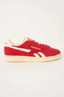 Club C Grounds UK Sneaker Vector Red