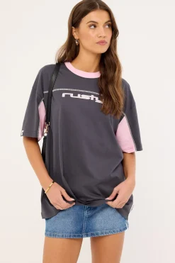 Cyberwaves Tee Coal & Pink