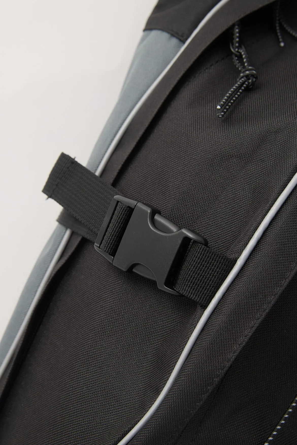 Dimension Sling Backpack Black