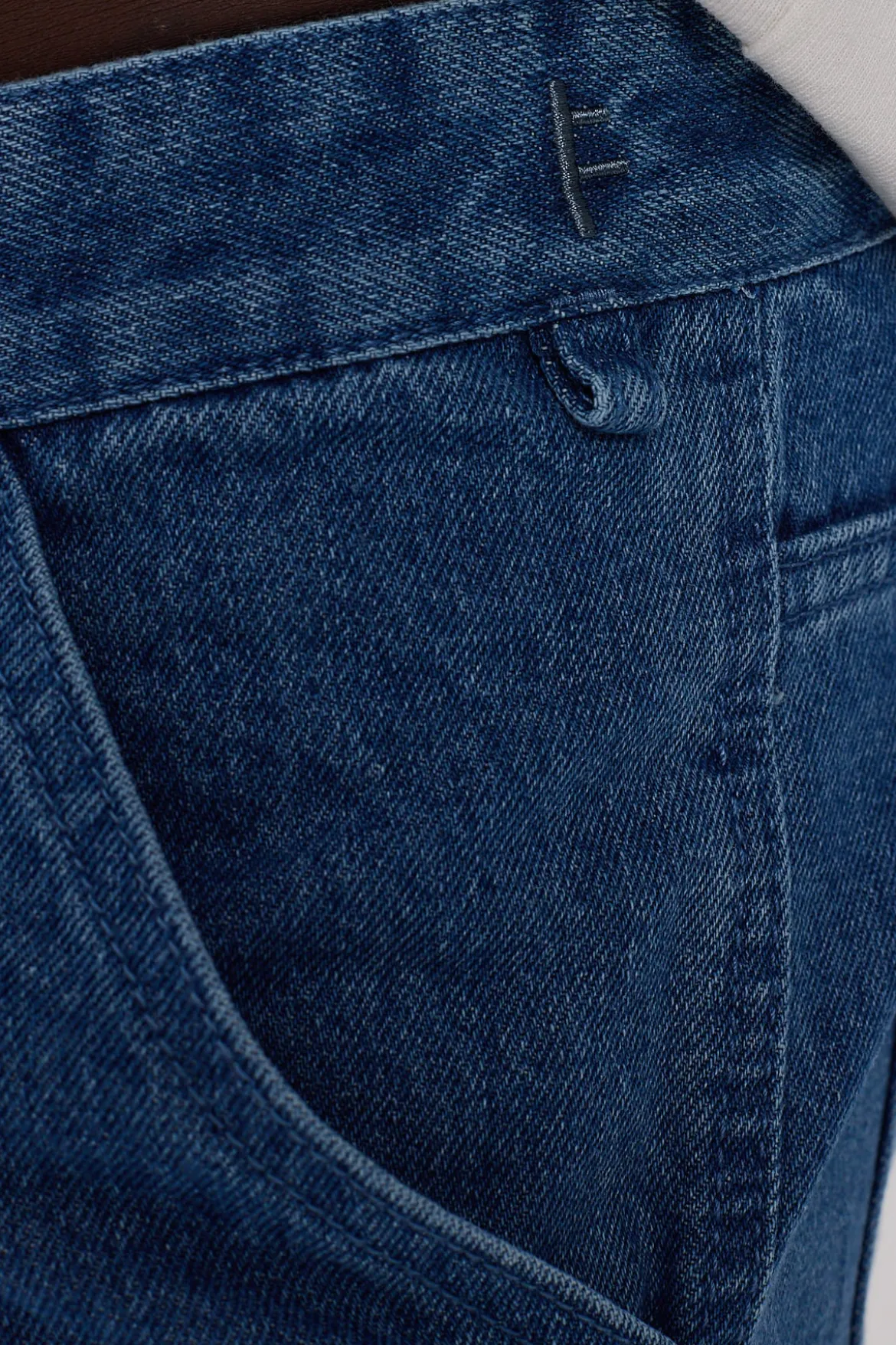 Distend VT Jean Worn Blue