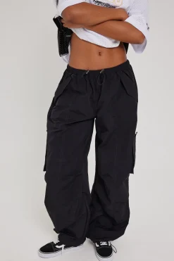 Distorted Dimension Parachute Pant Black