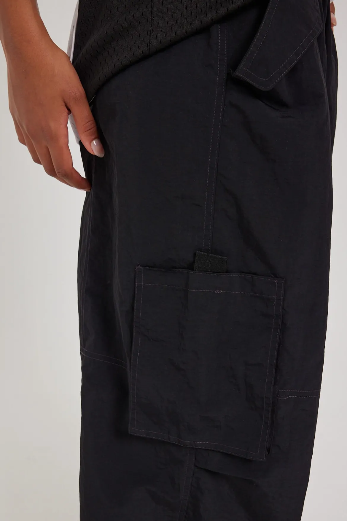 Distorted Dimension Parachute Pant Black