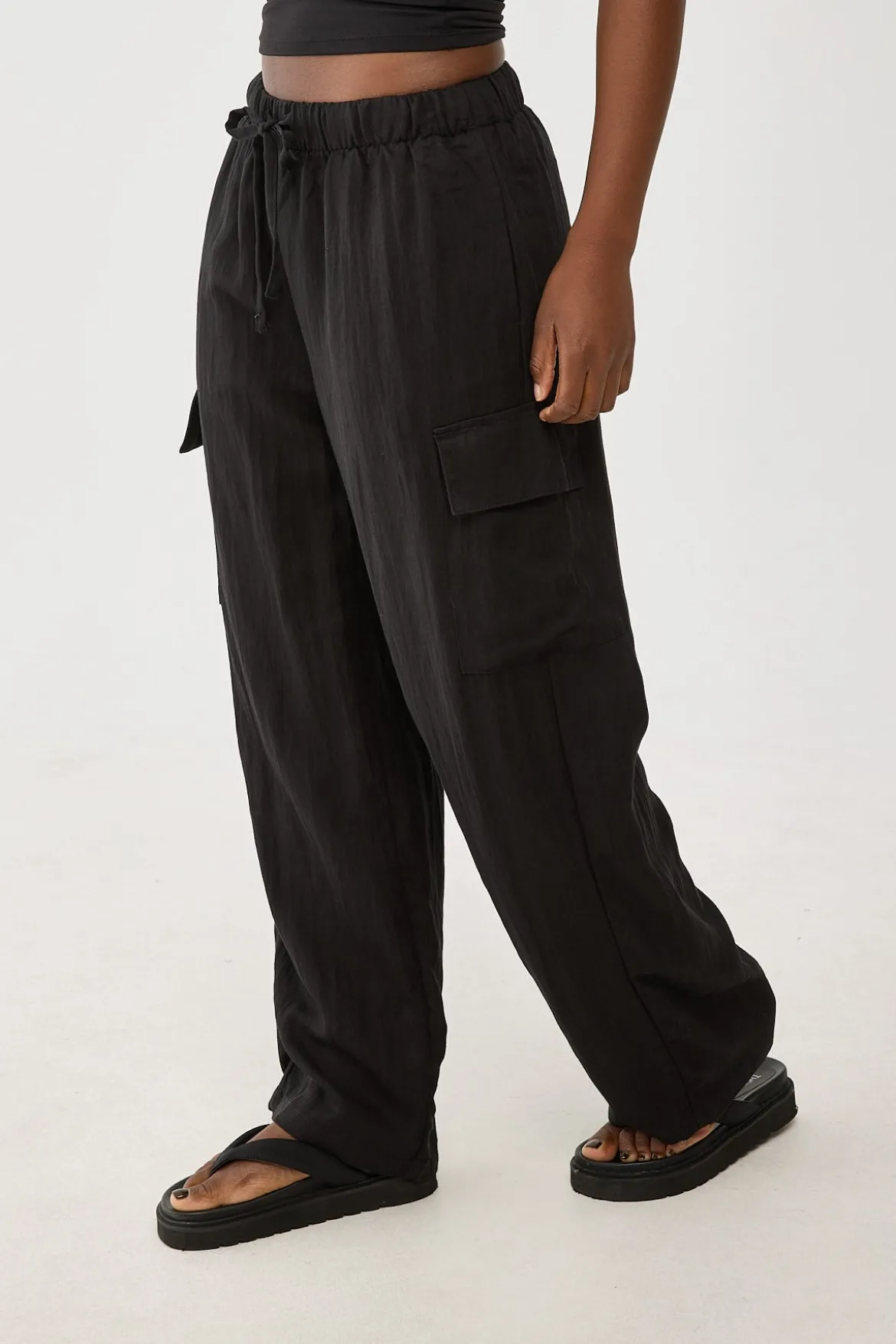 Ember Cargo Pocket Pant Black