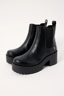 Evolve Boot Black PU