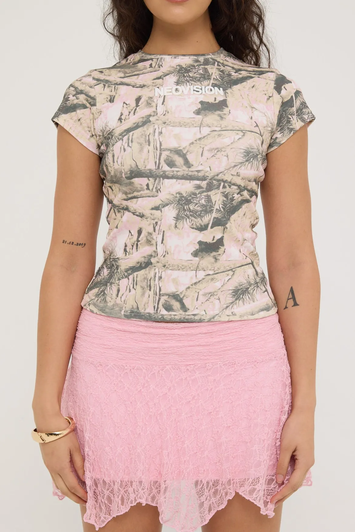 Exhibit Baby Tee Pink Camo